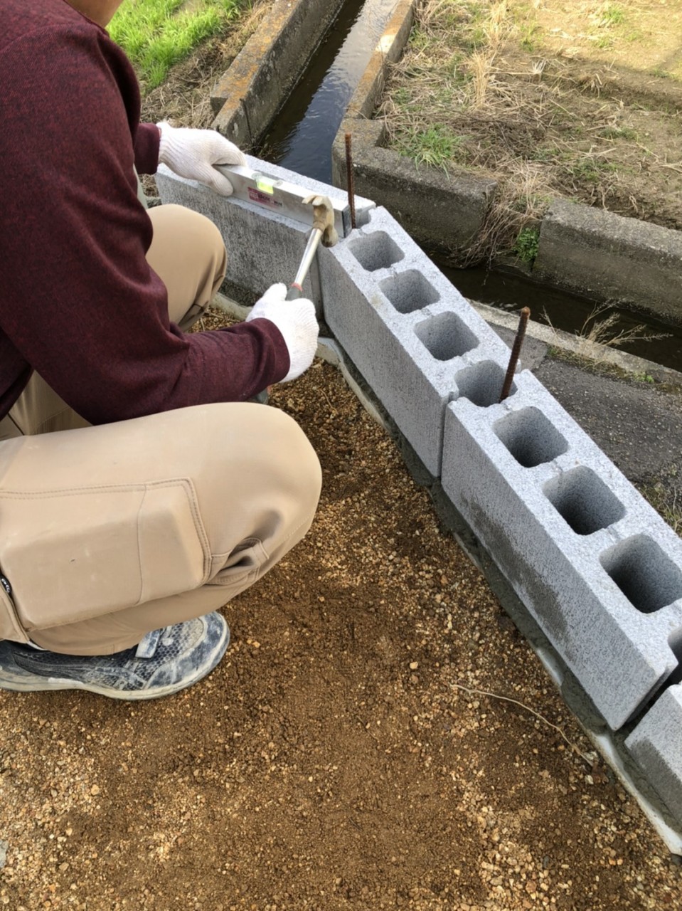 ​今日はブロック工事をしました。